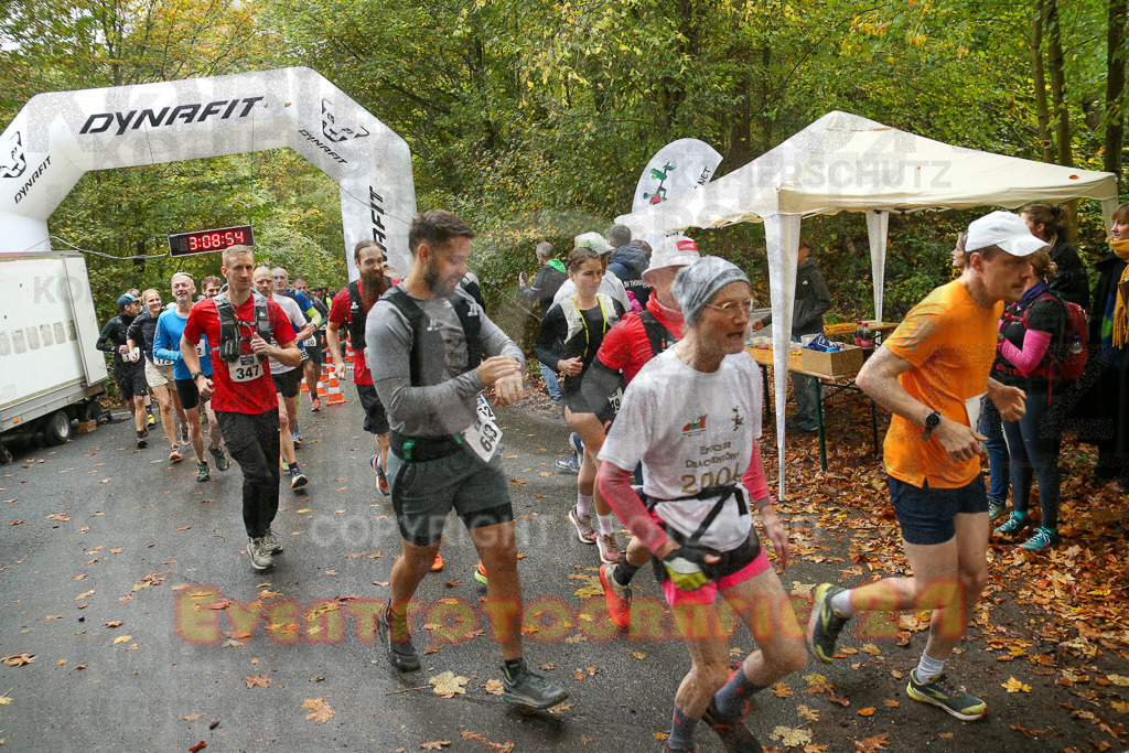 241027_1008_EX1_3589 | Sportfotografie im Rhein-Sieg Kreis, Köln, Bonn, NRW, Rheinland Pfalz, Hessen, etc. Unser Tätigkeitsfeld umfasst den Laufsport vom Volkslauf über den Marathon, Duathlon, Triathon bis zum Ultralauf wie Kölnpfad Ultra oder Schindertrail.
