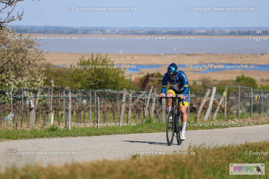 IMG_9823 | @sportshot_your_pictrs #yourpictures#roadtowm2029 #nrm #neusiedlerseeradmarathon #neusiedlersee #neusiedlerseetourismus #burgenland #mörbisch #nrm26 #burgenlandtourismus #voglundco #poweredbyburgenlandtourismus #radsport #rad #marathon #ucigranfondo #visitburgenland #ucigranfondoworldseries
