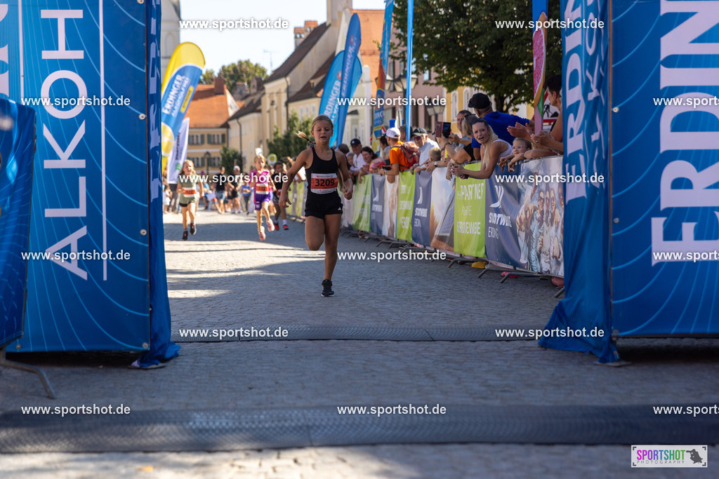 VJ__3274 | Stadtlauf Erding 2025 #stadtlauferding #erdingstadtlauf #stadtlauf_erding #laufmotivation #trisporterding #yourpictrs #sportshot_your_pictrs