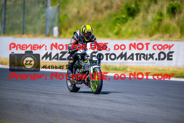 MaZZes_FotoMatrix_220521_0048 | Fotograf Mathias Schmid
Sportfotograf,
Eventfotograf,
Hochzeitsfotograf,
Portraitfotograf