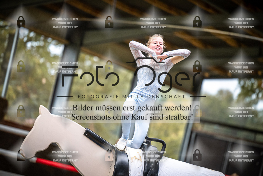 DOS_0754 | Entdecke hochwertige Reitturnierfotos von Foto Oger. Professionell, emotional und authentisch – jetzt Lieblingsmomente im Shop bestellen.Deutschlandweite Turnierfotografie. - Realisiert mit Pictrs.com