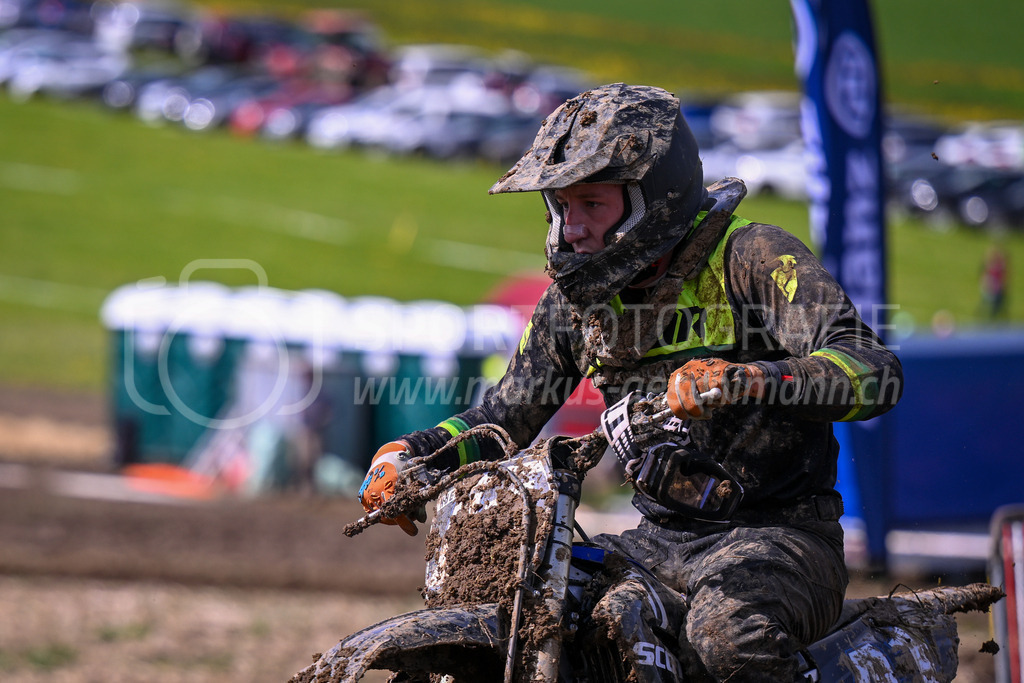 Motocross Schlatt bei Winterthur - 29. April 2023 | Fahrer in der Kategorie MX2 am Motocross Schlatt bei Winterthur, 29. April 2023.
Instagram: @mx_schlatt | @mc_wila | @sam_schweiz
Bild: Sportfotografie Markus Aeschimann | www.markus-aeschimann.ch - Realisiert mit Pictrs.com