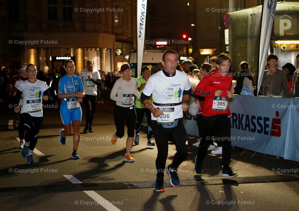 LINZERSPARKASSECITYNIGHTRUN_25 | bilder, linz, photo, foto, fussball, sport, fotolui, bundesliga