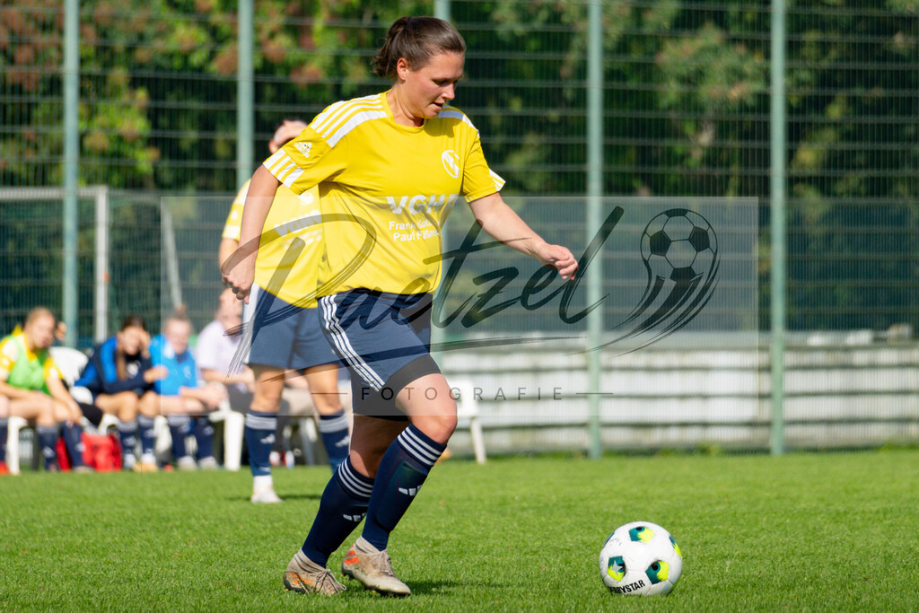 20260906_RULSVK_0009 | Fußball, Frauen:   beim Spiel der Kreisliga zwischen SG Rulle/Haste vs. SV Kettenkamp am 06.09.2026 im Stavermann-Sportpark in Rulle/Wallenhorst, Deutschland.(Foto von Nico Paetzel) - Realisiert mit Pictrs.com