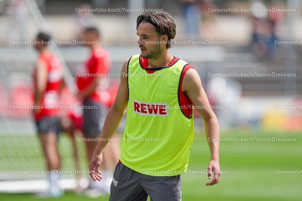 xYDR14052501063 | 14.05.2025, xydrx, Fußball, Training, 1.FC Köln, Geißbockheim: Max Finkgraefe (1.FC Köln #35)
