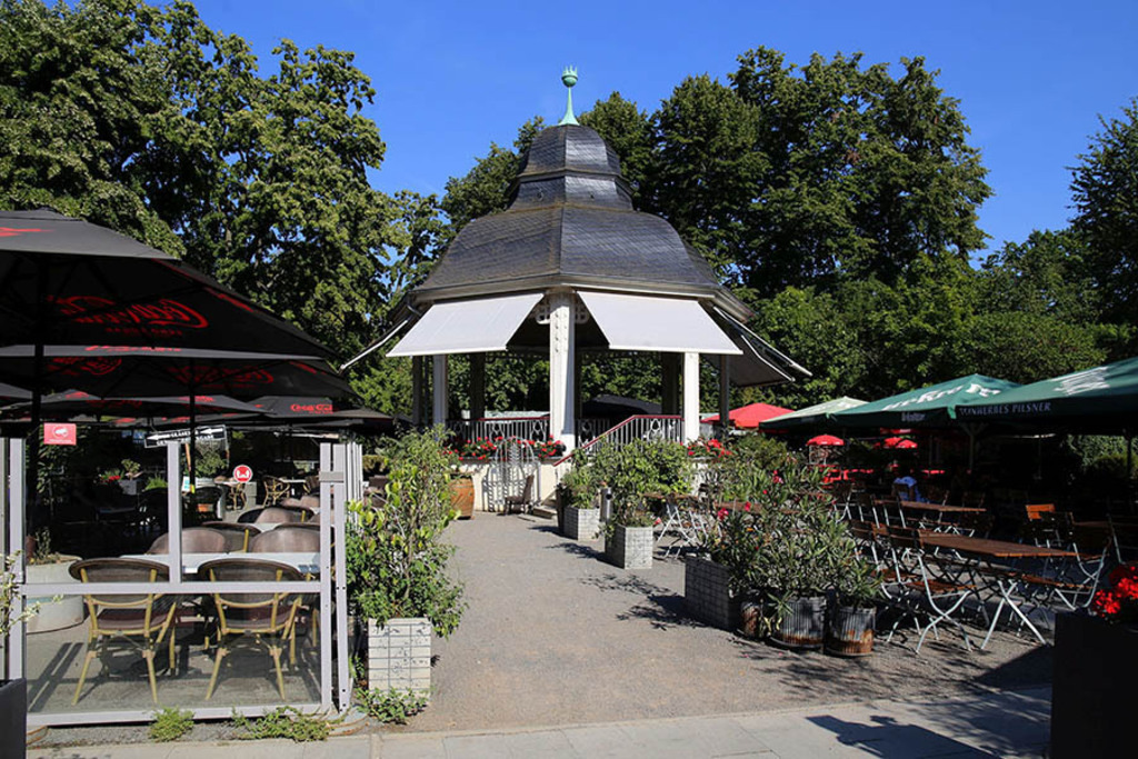 Foto: Leipzig - Musikpavillon | Das Team hinter BILDLEXIKON LEIPZIG bündelt historische wie aktuelle Informationen über die Stadt Leipzig in Text und Bild auf einer Plattform und stellt diese der interessierten Öffentlichkeit zur Verfügung.