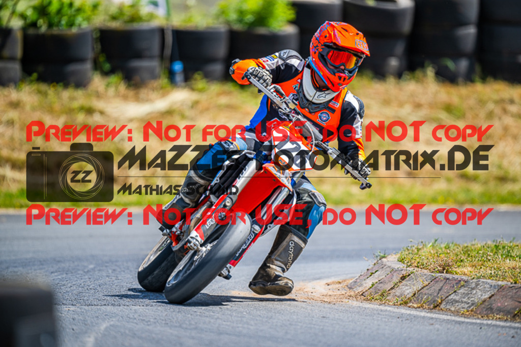 MaZZes_FotoMatrix_220529_8243 | Fotograf Mathias Schmid
Sportfotograf,
Eventfotograf,
Hochzeitsfotograf,
Portraitfotograf