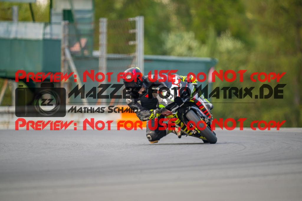 MaZZes-Fotomatrix-20260805-522176 | OPEN