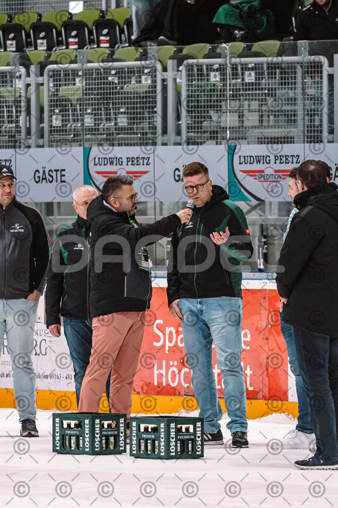 Alligators_vs_Erding_12_12_2025-157 | Höchstadt Alligators Fotogalerie: Eishockey-Action aus Franken. Professionelle Spielfotos, Portraits & Stadionbilder zum Download. Jetzt entdecken! - Realisiert mit Pictrs.com