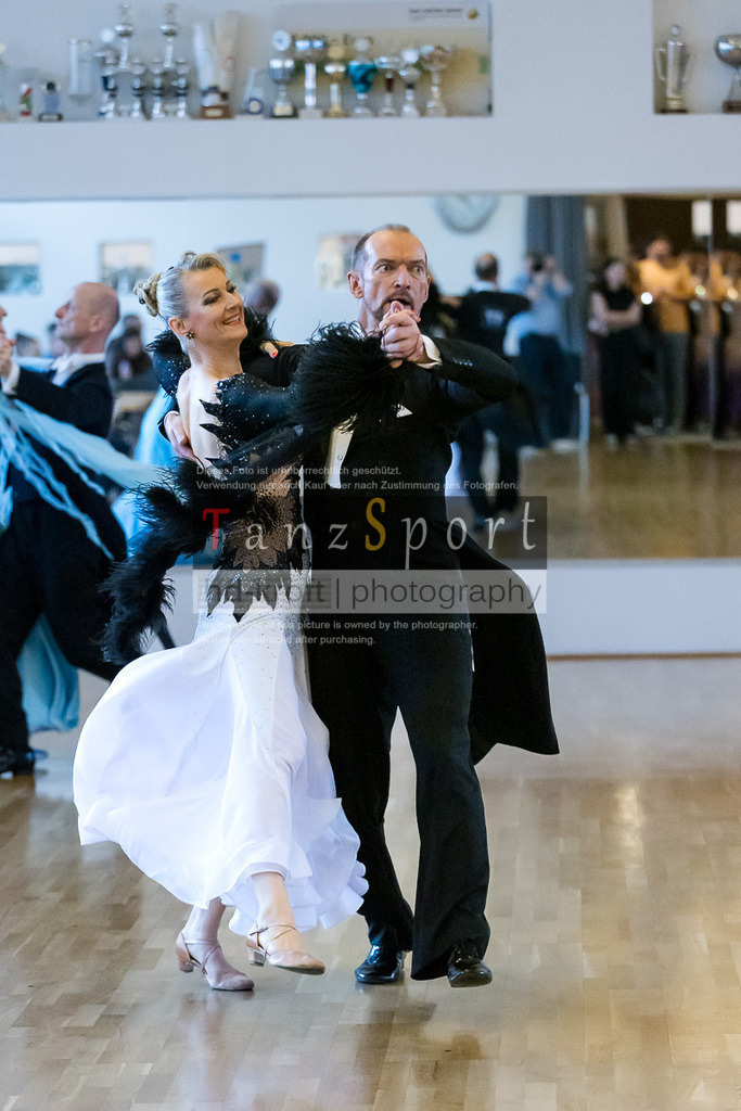 20240525_RL-Masters3-Std_7081 | Tanzsportbilder, Standardtanz, Lateintanz, WDSF, DTV, LTVB, dancecomp, goc, hessen tanzt, blaues band der spree, walzer, tango, wiener walzer, slowfox, quickstepp, samba, rumba, cha-cha-cha, paso doble. jive, hd-kroft photography, turniertanzsport