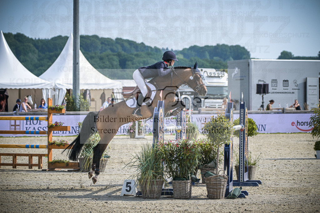 DOS_0496 | Entdecke hochwertige Reitturnierfotos von Foto Oger. Professionell, emotional und authentisch – jetzt Lieblingsmomente im Shop bestellen.Deutschlandweite Turnierfotografie. - Realisiert mit Pictrs.com