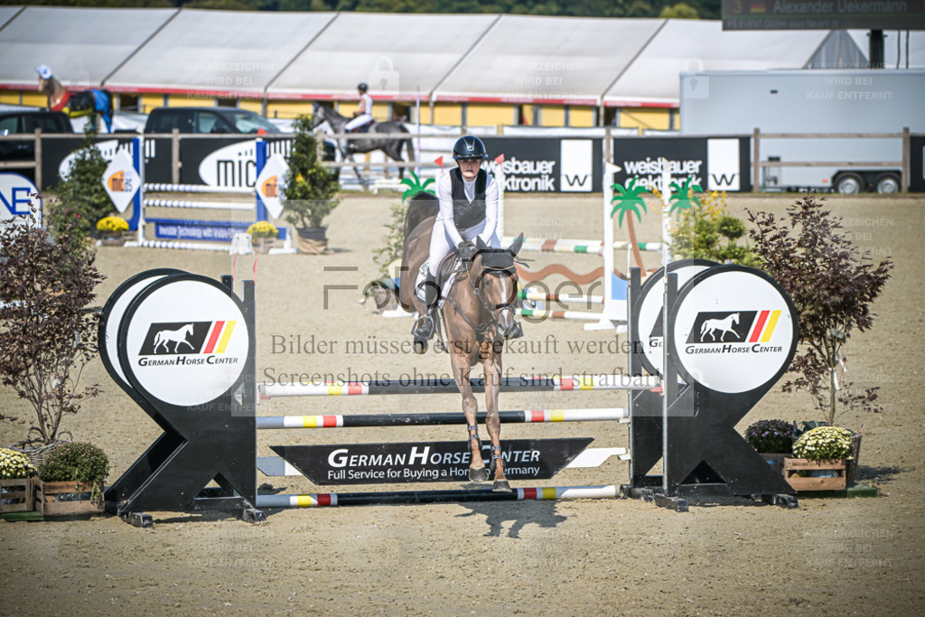 DOS_2498 | Entdecke hochwertige Reitturnierfotos von Foto Oger. Professionell, emotional und authentisch – jetzt Lieblingsmomente im Shop bestellen. - Realisiert mit Pictrs.com