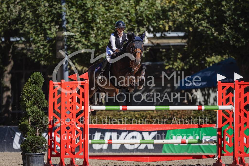 230909_OWLCh_Amateur-L-911 | Deine schönsten Turniermomente als professionelle Fotos! Entdecke hochwertige Pferdesport-Fotografie im Online-Shop. Jetzt Fotos finden & bestellen!