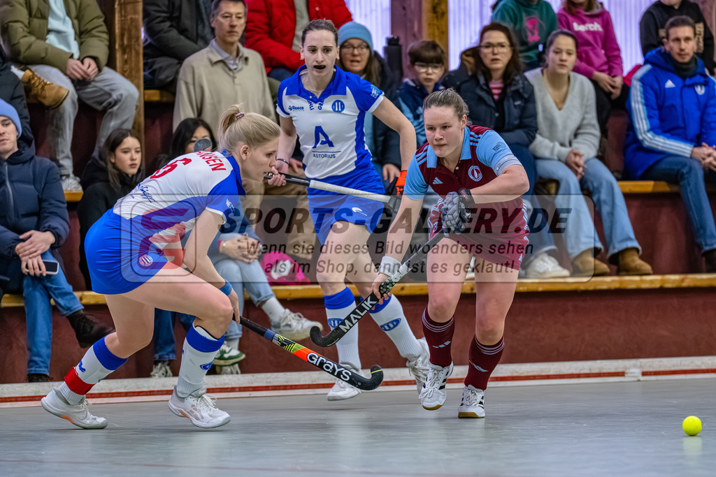 SM_20260110-DZ9_9343 | 1.Bundesliga Hallenhockey  (W) UHC - GTHGC / 7:4 (4:3)