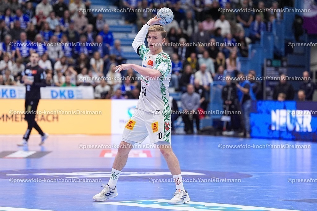 xYDRx14122501078 | 14.12.2025, xydrx, Handball, 1.HBL, VfL Gummersbach - SC Magdeburg, Schwalbe-Arena: Gisli Kristjansson (SC Magdeburg #10)Photo: xYannisxDreimannxPressefotoKochx