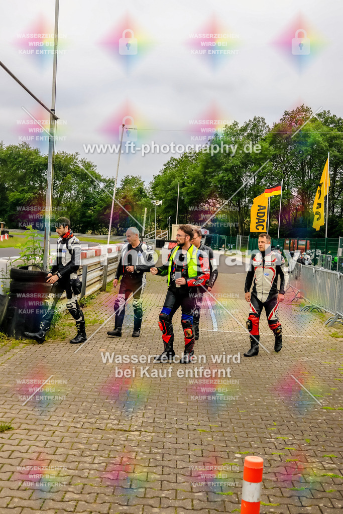 VBK-7417 | Hier findet Ihr Bilder von Touristenfahrten auf der Nürburgring Nordschleife oder von anderen Veranstaltungen die ich besucht habe. Viel Spass beim Durch Schauen 