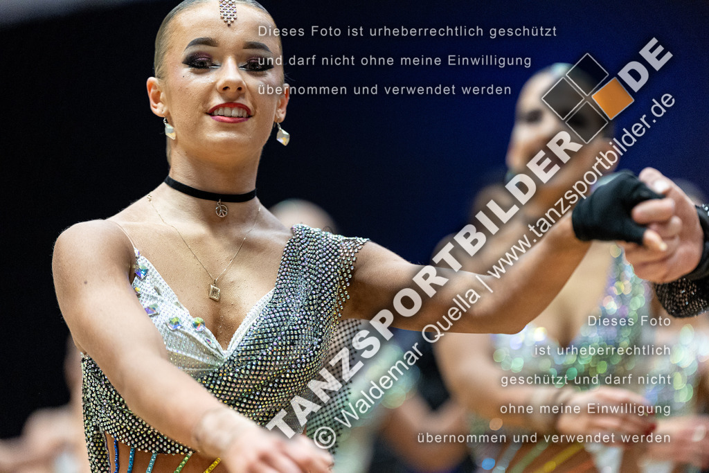 20240113-12222 | Hier finden Sie Tanz Bilder vom Latein und Standard Formationen tanzen. Sportbilder vom Tanzsport. Schöne Fotos und von Weltmeisterschaft, Europameisterschaft, Bundesliga, Regionalliga, Oberliga und Landesliga sowie von GOC Stuttgart, DanceComp, WM Bremen