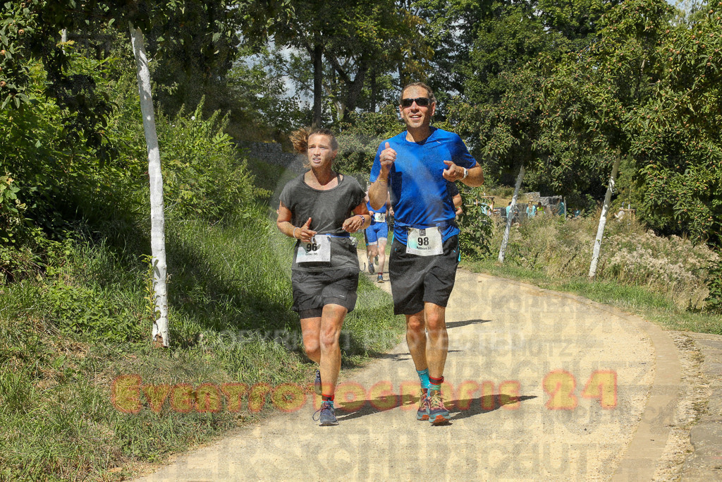 250824_1238_EX1_0024 | Sportfotografie im Rhein-Sieg Kreis, Köln, Bonn, NRW, Rheinland Pfalz, Hessen, etc. Unser Tätigkeitsfeld umfasst den Laufsport vom Volkslauf über den Marathon, Duathlon, Triathon bis zum Ultralauf wie Kölnpfad Ultra oder Schindertrail.