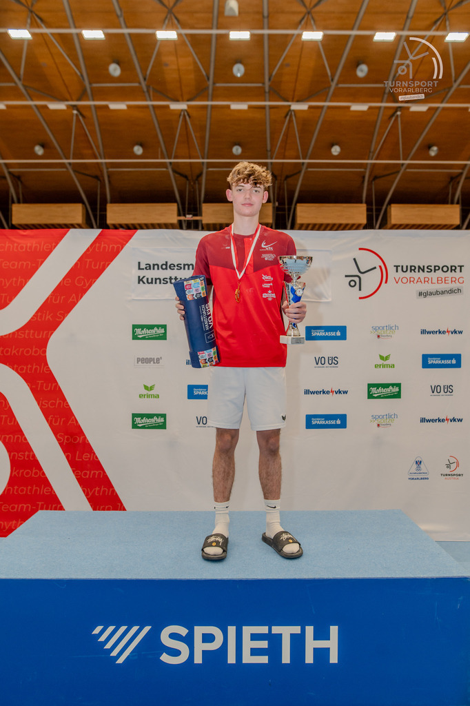 DSC_1767 | "Fussifoto.com – Ihr Ansprechpartner für hochwertige Fotografie! Entdecken Sie kreative Bilder und professionelle Dienstleistungen. Kontaktieren Sie uns für Ihre Projekte!"