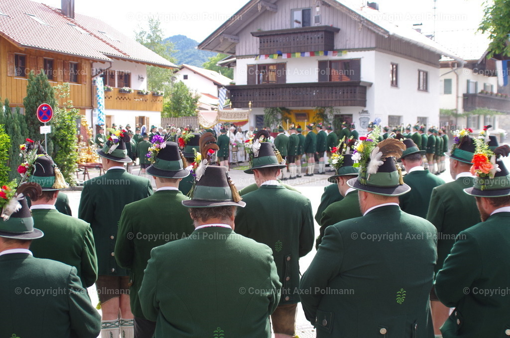 IMGP5024 | fotografiert von Axel PollmannLeonhardi Wallfahrt Benediktbeuern und Murnau, Fronleichnam, Fasching, Landschaft im Loisachtal und Benediktbeuern  - Realisiert mit Pictrs.com