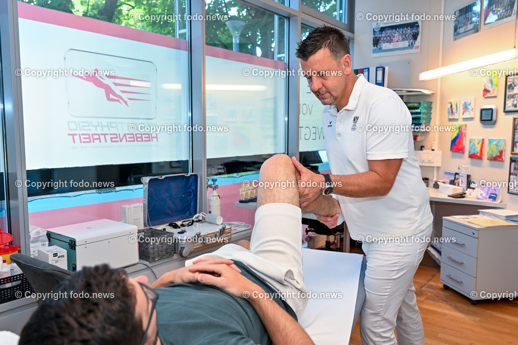 Juergen Barthofer_ Arzt für Sportmedizin_ 27.07.2023-7 | 27.07.2023, Linz, AUT, Juergen Barthofer, im Bild Juergen Barthofer (Arzt für Sportmedizin)