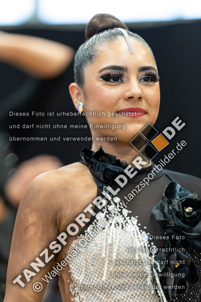 20240406-10608 | Hier finden Sie Tanz Bilder vom Latein und Standard Formationen tanzen. Sportbilder vom Tanzsport. Schöne Fotos und von Weltmeisterschaft, Europameisterschaft, Bundesliga, Regionalliga, Oberliga und Landesliga sowie von GOC Stuttgart, DanceComp, WM Bremen