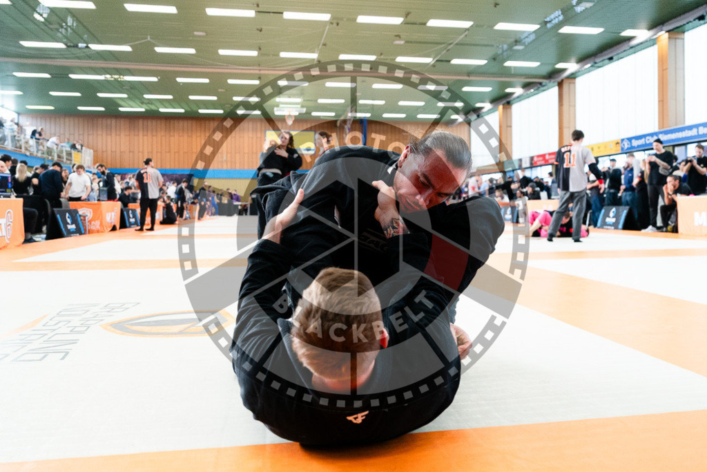 20251122PBB12889 | Athletes compete during the Grappling Industries Berlin Jiu-Jitsu and Grappling Championship, on November 22, 2025 in Berlin, Germany. © photoblackbelt