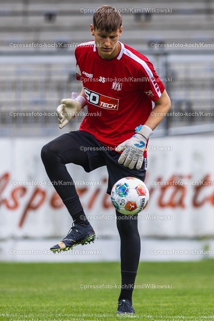 xkwi12072501020 | 12.07.2025, xkwix, Fußball, Testspiel, FC Gütersloh - VfL Osnabrück, Ohlendorf Stadion im Heidewald: Mats Remberg ( VfL Osnbrück #35 )