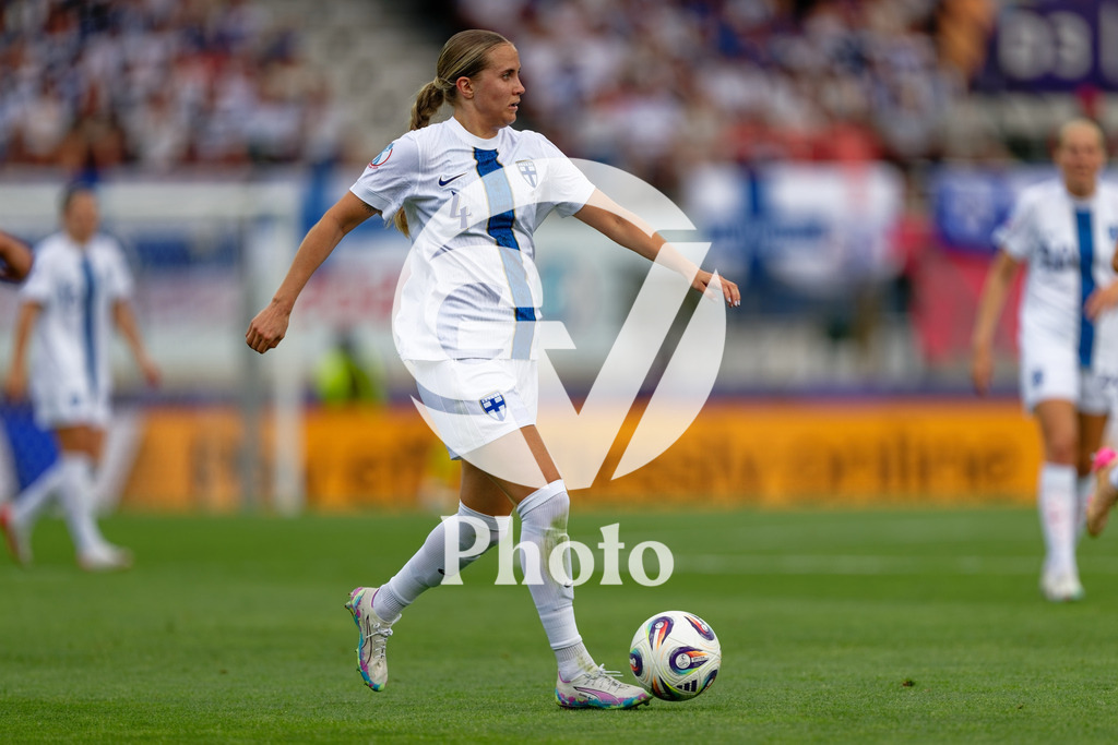 Norway v Finland - UEFA Women's EURO 2025 Group A | SION, SWITZERLAND - JULY 6: Ria Oling of Finland controls the ball  during the UEFA Womens EURO 2025 Group A match between Norway and Finland at Stade de Tourbillon on July 6, 2025 in Sion, Switzerland. (Photo by Giuseppe Velletri/Sports Press Photo/Getty Images)
