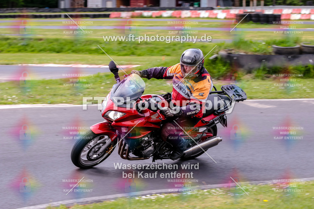 MotoTeamVBK-20939 | Hier findet Ihr Bilder von Touristenfahrten auf der Nürburgring Nordschleife oder von anderen Veranstaltungen die ich besucht habe. Viel Spass beim Durch Schauen 