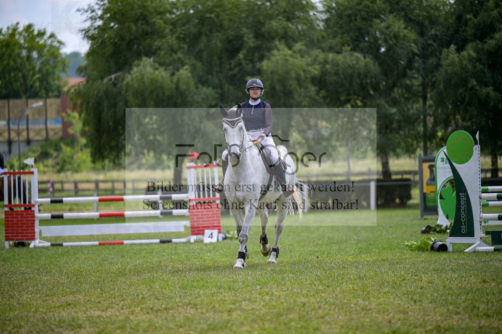 Reitturnier Voxtrup | Entdecke hochwertige Reitturnierfotos von Foto Oger. Professionell, emotional und authentisch – jetzt Lieblingsmomente im Shop bestellen.Deutschlandweite Turnierfotografie. - Realisiert mit Pictrs.com