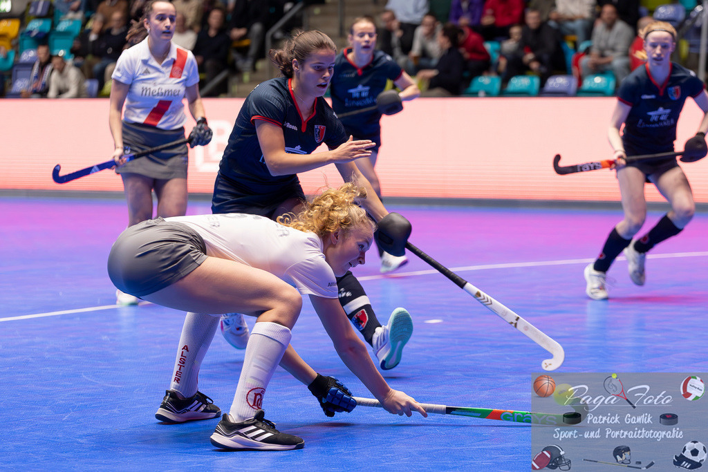 Volvo E.R.B. Final 4 Halbfinale Frauen: Der Club an der Alster - Berlienr HC, 25.01.2025 | Emelie Tödter (Der Club an der Alster #6) &amp; Linnea Weidemann (Berliner HC #10), Der Club an der Alster - Berlienr HC, Frankfurt, Süwag Arena, 25.1.2025 - Realisiert mit Pictrs.com