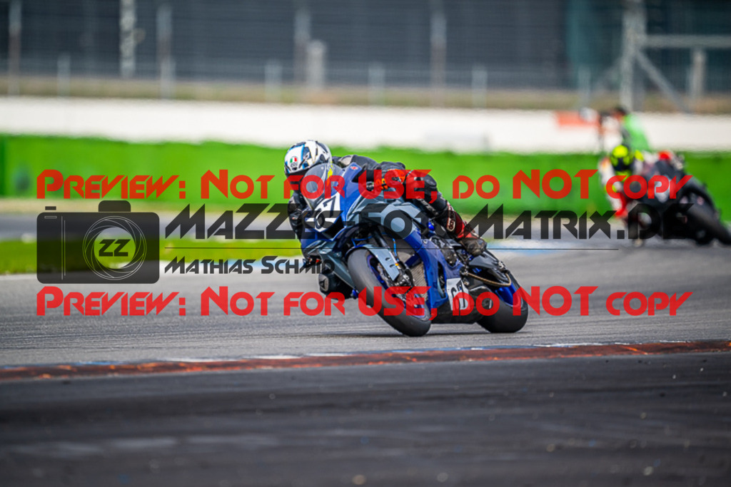 MaZZes_FotoMatrix_220924_1566 | PRO SUPERSTOCK