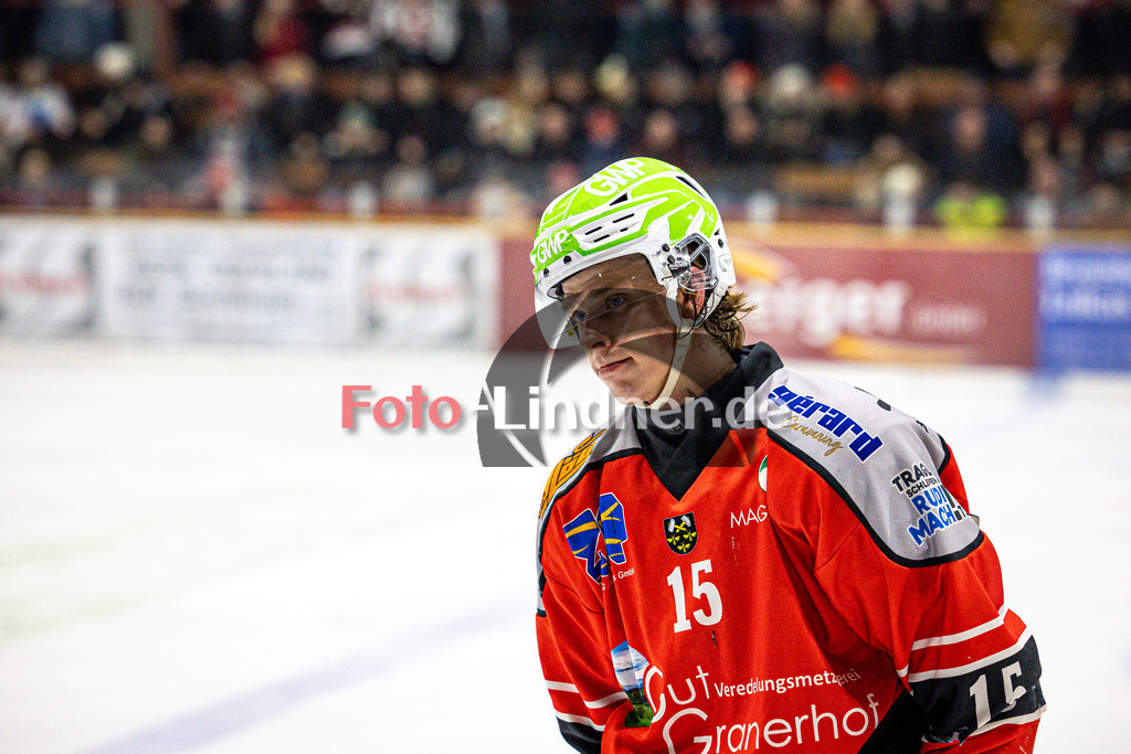 TSV Peißenberg MINERS gegen EHC Königsbrunn PINGUINE | Eishockey Bayernliga Herren Playoffs Viertelfinale 2024/25 - Spiel 6 von 7, TSV Peißenberg MINERS gegen EHC Königsbrunn PINGUINE, 20250221,Ryan MURPHY (MINERS 15) entteuscht, traurig,2025-02-21 in Peißenberg (Eisstadion Peißenberg)Ryan MURPHY (MINERS 15)Copyright: WolfgangxLindner foto-lindner.de