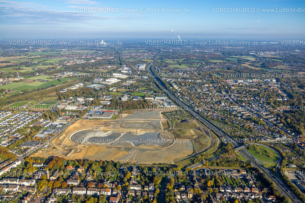 Recklinghausen241017182SER | Luftbild der ehemaligen Trabrennbahn Recklinghausen, an der Autobahn A2, mit nördlicher Tangente der Blitzkuhlenstraße, König-Ludwig, Recklinghausen, Ruhrgebiet, Nordrhein-Westfalen, Deutschland