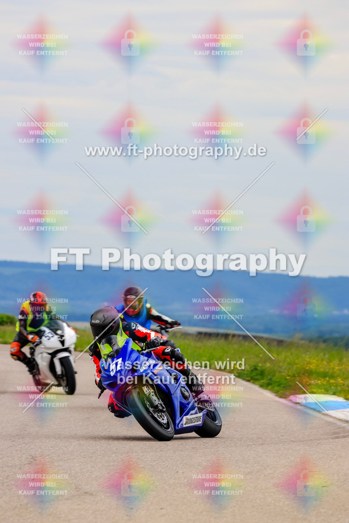 MotoTeam-2939 | Hier findet Ihr Bilder von Touristenfahrten auf der Nürburgring Nordschleife oder von anderen Veranstaltungen die ich besucht habe. Viel Spass beim Durch Schauen 