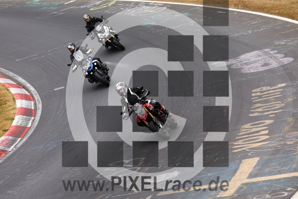 0203-20260722_03406 | Schöne Erinnerungen an spannende Momente - das festzuhalten ist unser Job. PIXELrace.de ist seit 2003 auf den Rennstrecken Europas unterwegs um die Action draußen beim Fahren und die wunderbare Stimmung imm Fahrerlager für euch einzufangen.