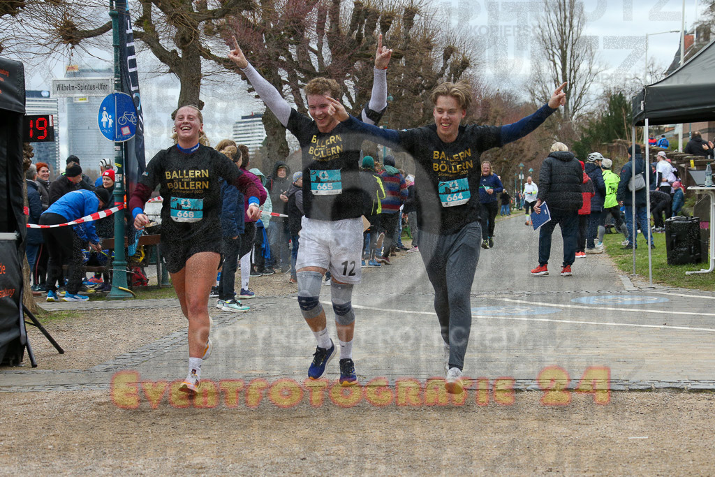 231231_1215_EX1_6444 | Sportfotografie im Rhein-Sieg Kreis, Köln, Bonn, NRW, Rheinland Pfalz, Hessen, etc. Unser Tätigkeitsfeld umfasst den Laufsport vom Volkslauf über den Marathon, Duathlon, Triathon bis zum Ultralauf wie Kölnpfad Ultra oder Schindertrail.