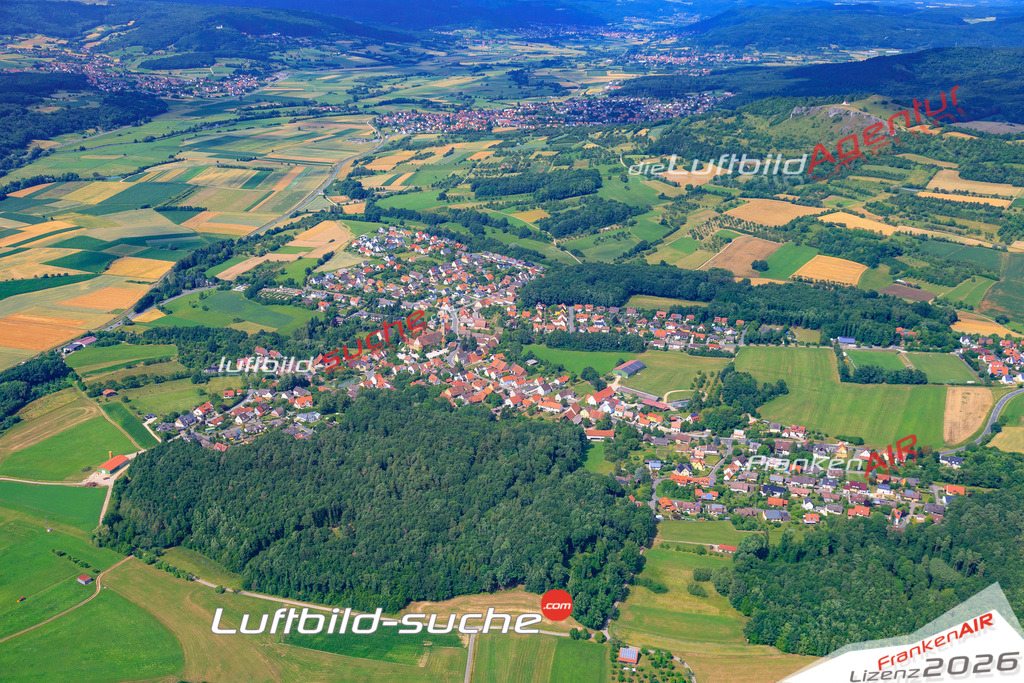 Die Luftaufnahme der Stadt Wiesenthau wurde 2017 vom Flugzeug heraus erstellt ( keine Drohne )- hohe Auflösung für beste Qualität