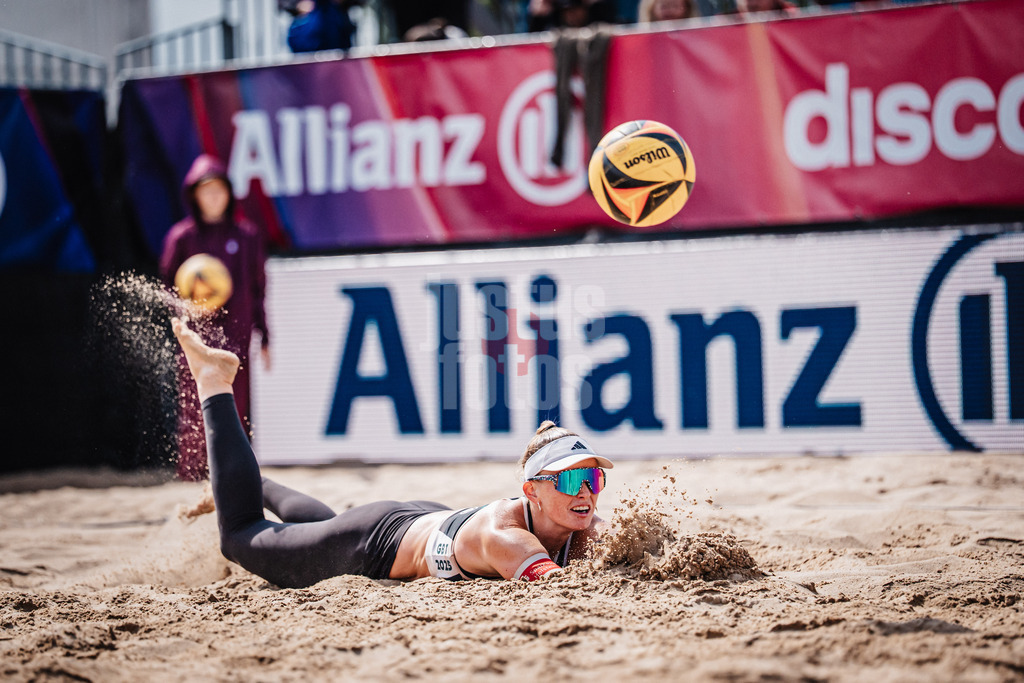 Beachvolleyball | Frauen | Allianz German Beach Tour 2025 | Tourstop Berlin | 23.08.2025 | Lea Kunst springt zum Ball