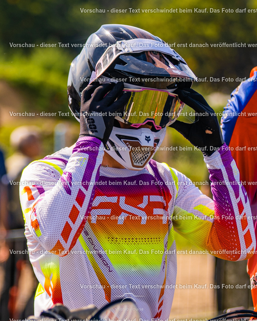 09_21_LM_Schenkenhorst-9065 | Sportfotografin aus Berlin-Brandenburg mit Fokus auf Motocross. Ich halte deine sportliche Leistung und echte Emotionen auf und neben der Strecke professionell fest. Entdecke die Fotos von deinem Rennen und bestelle sie direkt hier im Shop.