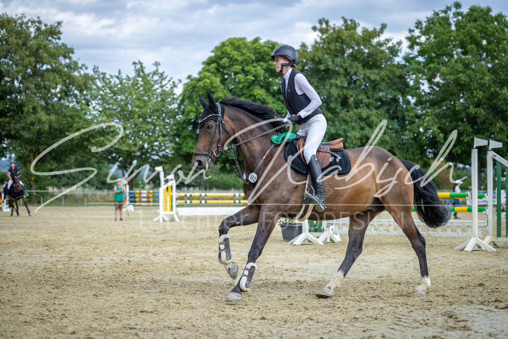 20260704-_3LI2040 | Tierfotografie Pferde, Hunde, Katzen, Haustiere.
Turnierfotografie Reitturniere, Reiten, Springreiten, Dressur in Hanau, dem Main-Kinzig-Kreis und dem Rhein-Main- Gebiet um Frankfurt