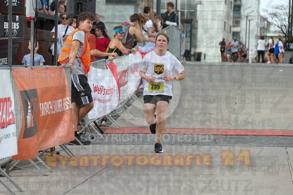 250920_1530_EX1_9734 | Sportfotografie im Rhein-Sieg Kreis, Köln, Bonn, NRW, Rheinland Pfalz, Hessen, etc. Unser Tätigkeitsfeld umfasst den Laufsport vom Volkslauf über den Marathon, Duathlon, Triathon bis zum Ultralauf wie Kölnpfad Ultra oder Schindertrail.