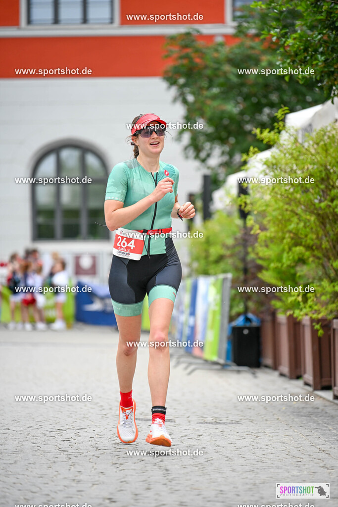 SZI_8120 | Stadttriathlon Erding 2025. #yourpictrs #sportshot_your_pictrs @Sportshotphotography #stadttriathlonerding Copyright: www.sportshot.de