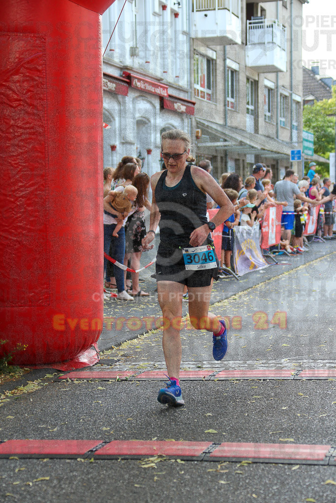 220625_1655_EX1_5395 | Sportfotografie im Rhein-Sieg Kreis, Köln, Bonn, NRW, Rheinland Pfalz, Hessen, etc. Unser Tätigkeitsfeld umfasst den Laufsport vom Volkslauf über den Marathon, Duathlon, Triathon bis zum Ultralauf wie Kölnpfad Ultra oder Schindertrail.