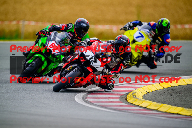 MaZZes_FotoMatrix_240727_6007705_1238 | STK