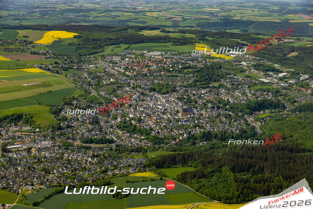 Das Luftbild der Stadt Schneeberg wurde 2022 vom Flugzeug heraus erstellt (keine Drohnen-Aufnahmen) Aufnahmehöhe ca.450 Meter- hohe Bildauflösung und Druck-Qualität. Garantiert!