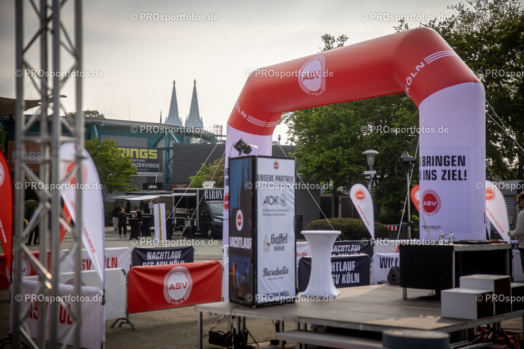 21. ASV Nachtlauf; Koeln, 08.05.24 | Impressionen vom 21. ASV Nachtlauf am 08.05.24 am Tanzbrunnen in Koeln. Foto: BEAUTIFUL SPORTS/Axel Kohring