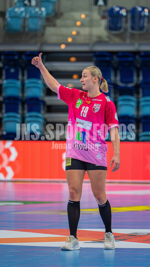Handball I Frauen I Saison 2025-2026 I 1. HBF I 15. Spieltag I VFL Oldenburg - SV Union Halle-Neustadt 0096 | Lea Gruber (19, SV Union Halle-Neustadt) - Realisiert mit Pictrs.com