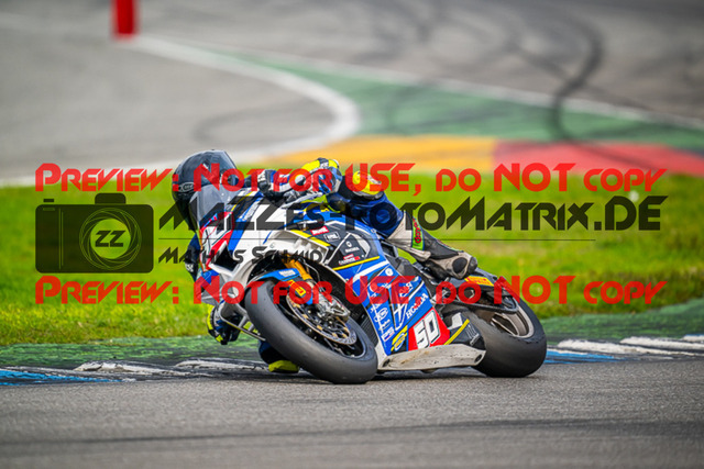MaZZes_FotoMatrix_220924_1215 | PRO SUPERSTOCK